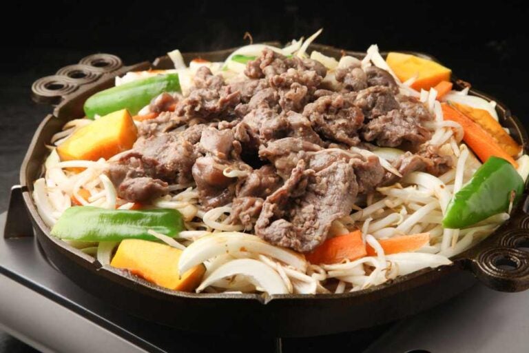 Carne di agnello tipica della cucina locale dell'Hokkaido, in Giappone.