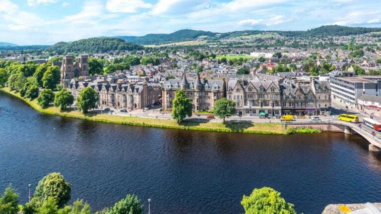 Una vista mozzafiato sulla città di Inverness dal castello di Inverness