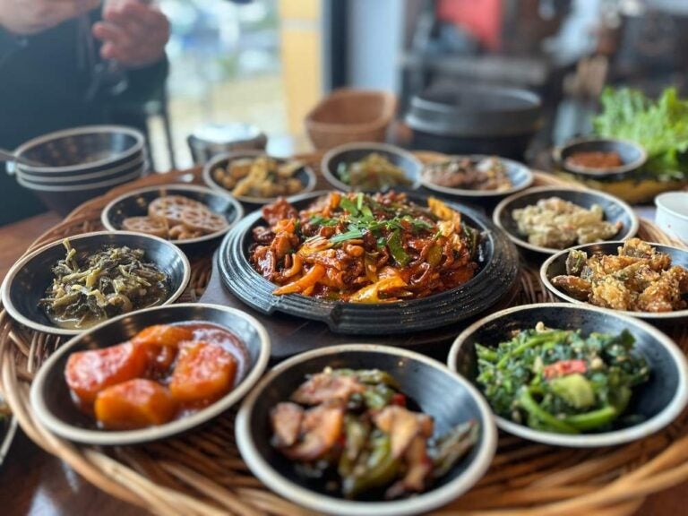 Bibimbap, uno dei piatti più iconici della cucina coreana.