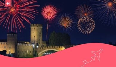Verona (Italia) con i fuochi d'artificio durante la notte di Capodanno