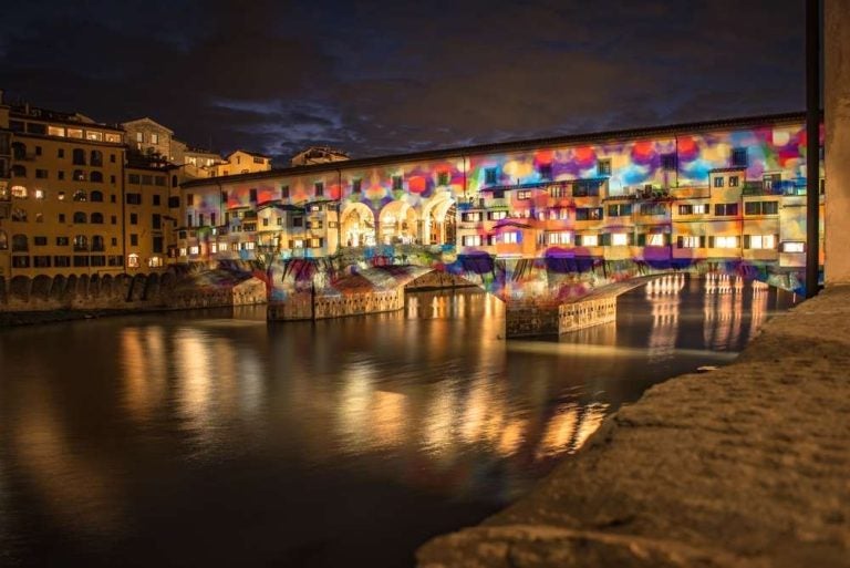 Luci di Natale su Ponte Vecchio, Firenze.