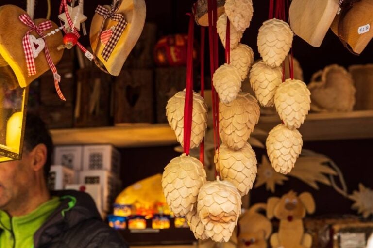 Uno scorcio del famoso mercatino di Natale altoatesino di Bolzano.