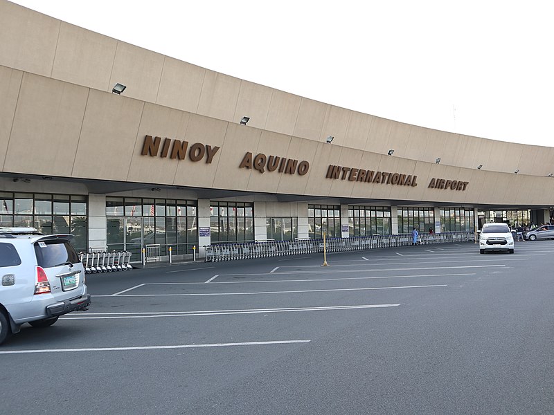 필리핀 마닐라 니노이 아키노 국제공항 제1터미널 출입구