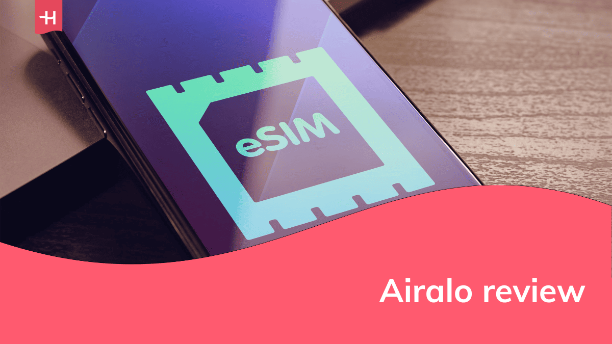 Foto van een smartphone waarop het woord "eSIM" geschreven staat als uitgelichte afbeelding voor een Airalo review