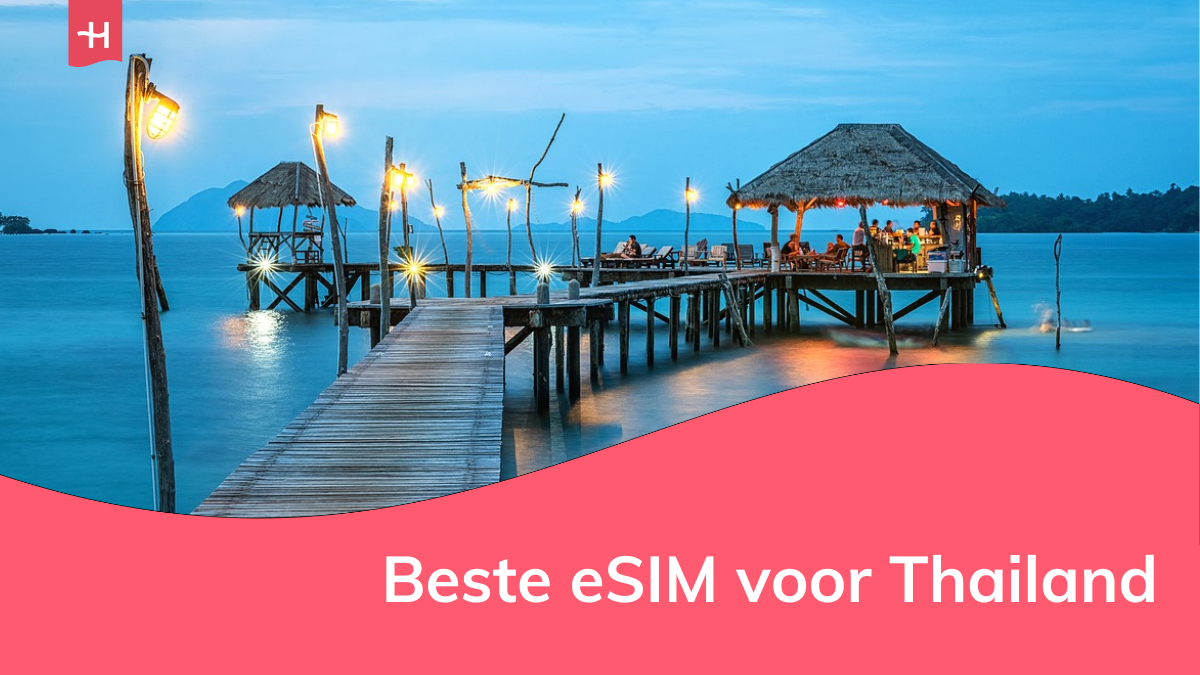 Foto van de zee met pier en hutje als uitgelichte afbeelding voor een pagina over de beste eSIM voor Thailand