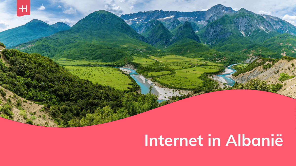 Foto van de rivier Vjosa en het Nemercka-gebergte in Albanië als een uitgelichte afbeelding voor een pagina over internet in Albanië