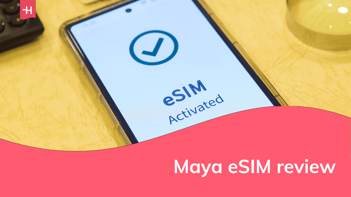 Foto van een smartphone met daarop de woorden "eSIM Activated" als uitgelichte afbeelding voor een Maya eSIM review