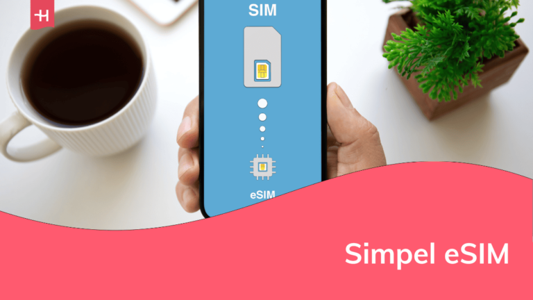 Foto van een man die een telefoon vasthoudt met daarop de woorden "SIM" en "eSIM" als uitgelichte afbeelding voor een artikel over Simpel eSIM