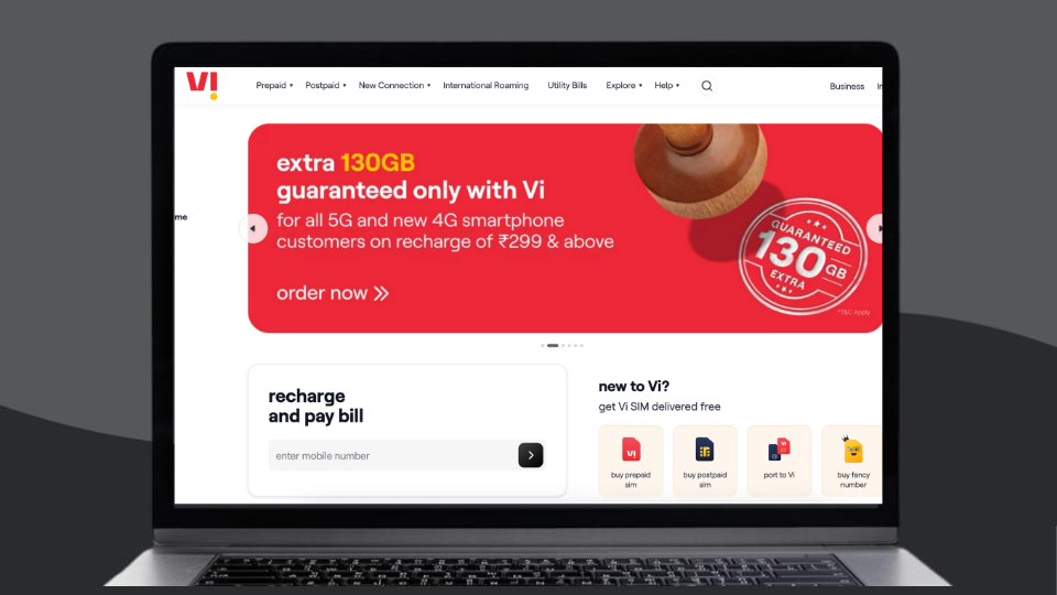 Laptop met daarop een screenshot van de online winkel van Vodafone Egypte