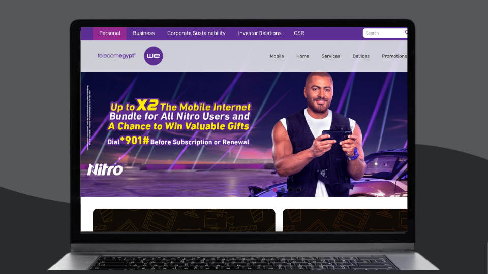 Laptop met daarop een screenshot van de online winkel van We Egypte