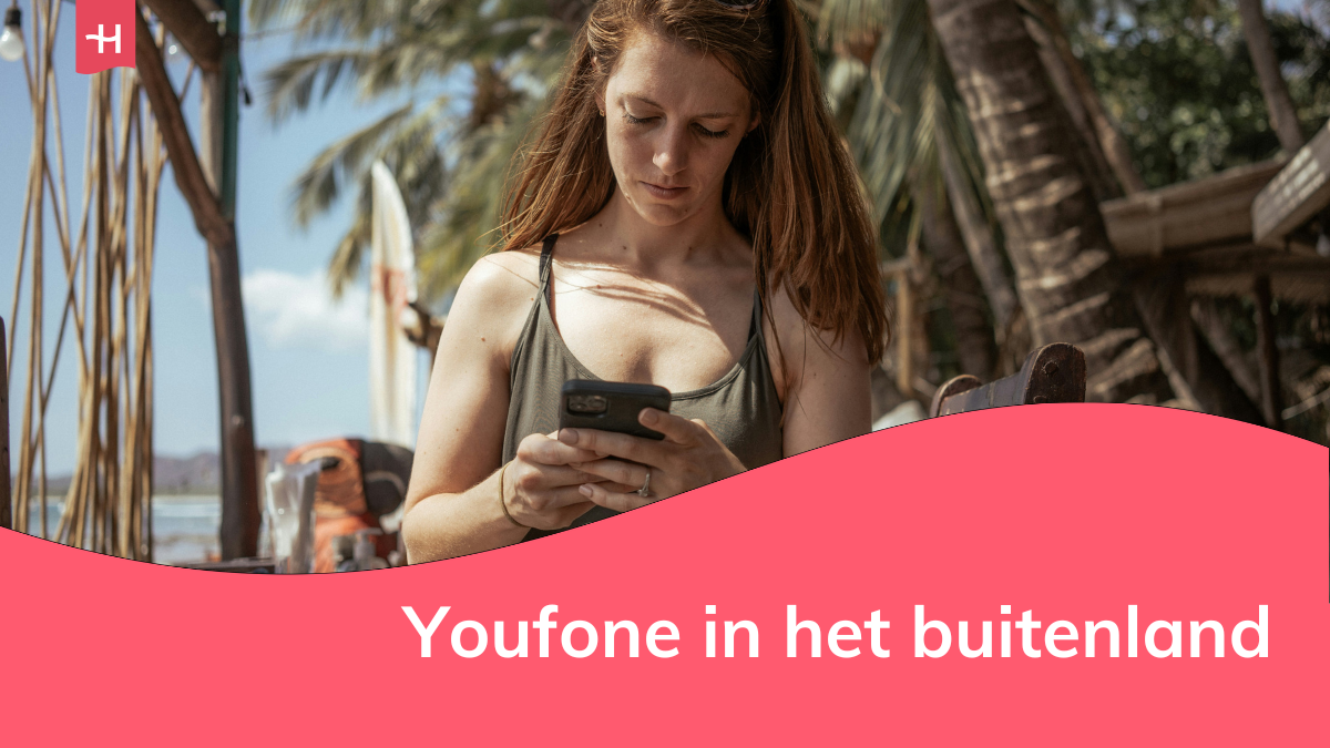 Vrouw met smartphone op een exotische locatie als uitgelichte afbeelding voor een artikel over Youfone in het buitenland