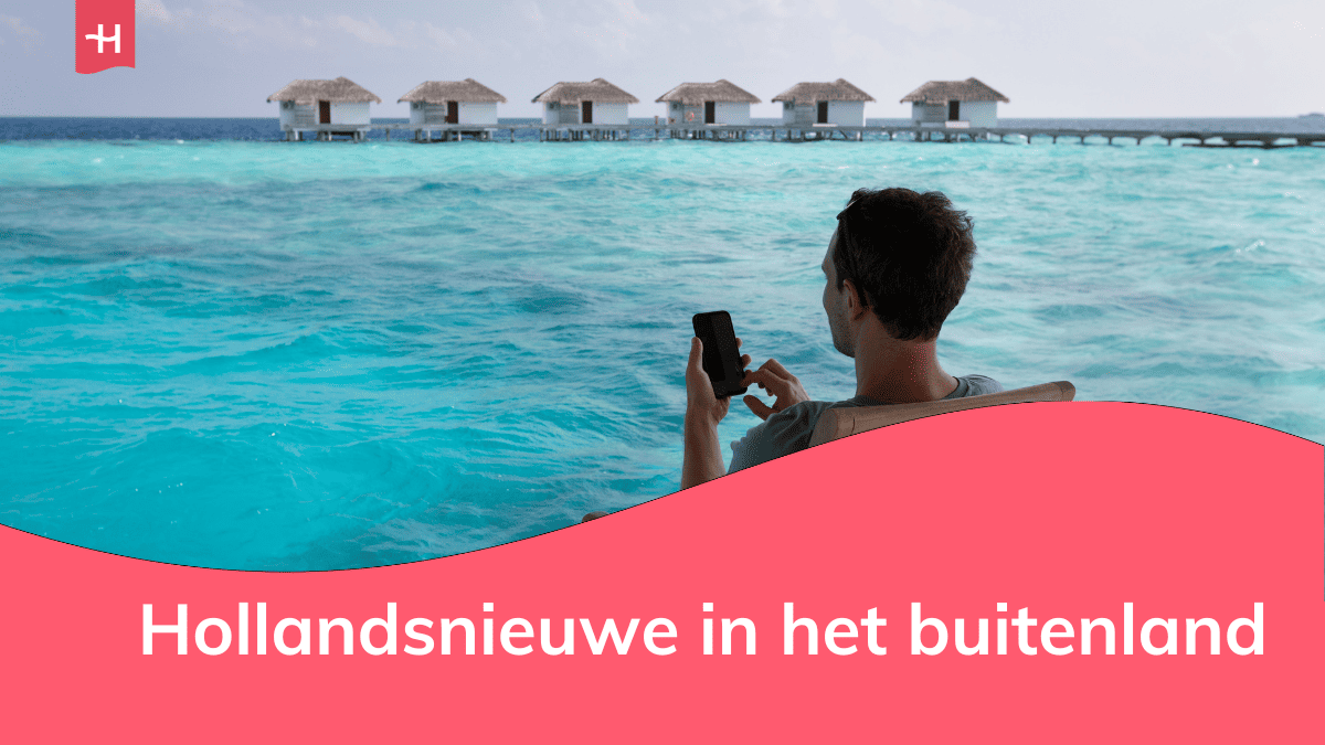 Man die op een stoel zit met een smartphone in de hand op een exotische locatie in de Maldiven als uitgelichte afbeelding voor een artikel over Hollandsnieuwe buitenland