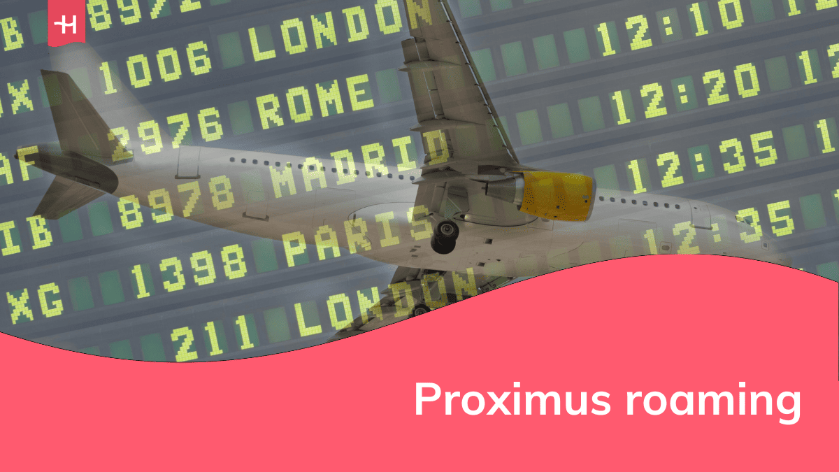 Foto van een bord op de luchthaven met vertrekkende vluchten en een foto van een vliegtuig als uitgelichte afbeelding voor een artikel over Proximus roaming