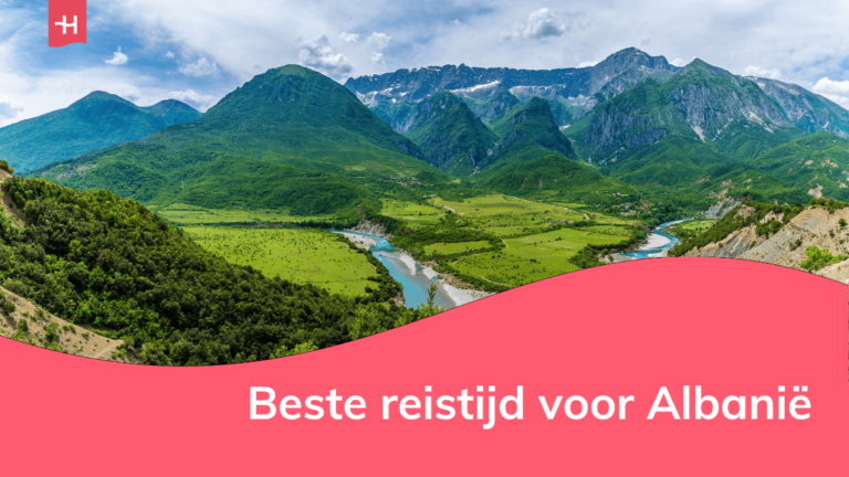 Foto van de Vjosavallei als uitgelichte afbeelding voor een artikel over de beste reistijd voor Albanië