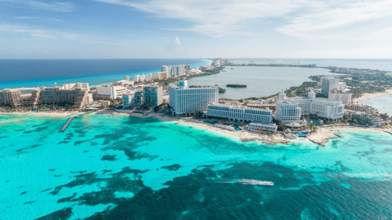Luchtfoto van Cancun