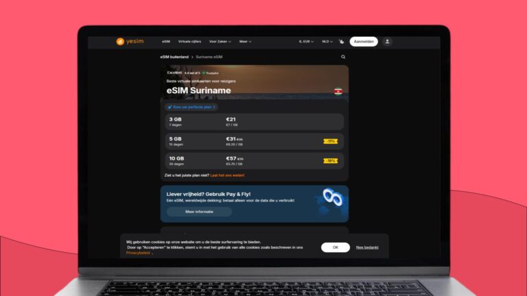 Foto van een laptopscherm met daarop de website van Yesim en alle info over de eSIM voor Suriname
