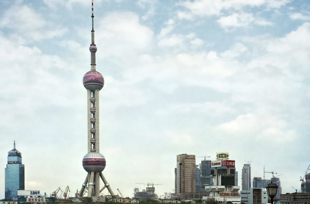 Foto van de Oriental Pearl TV Tower in Shanghai