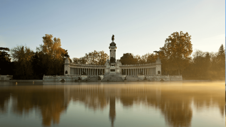 Foto van een meer in het Parque del Buen Retiro