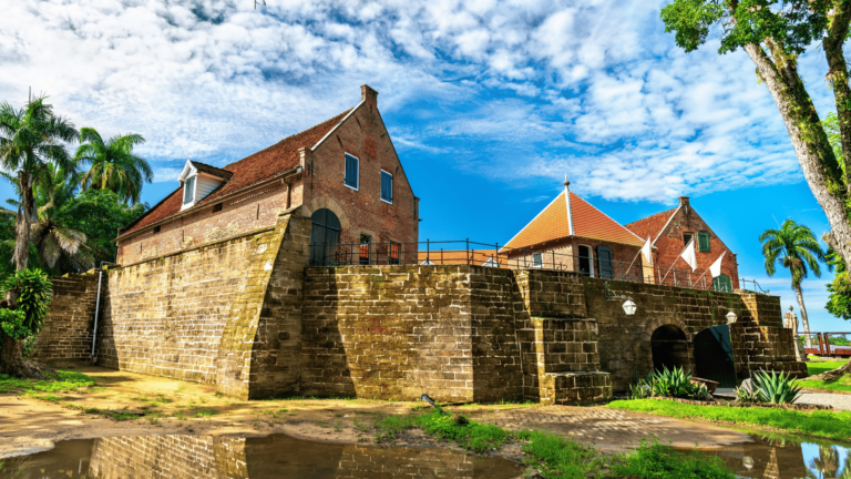Foto van Fort Zeelandia in Paramaribo, Suriname