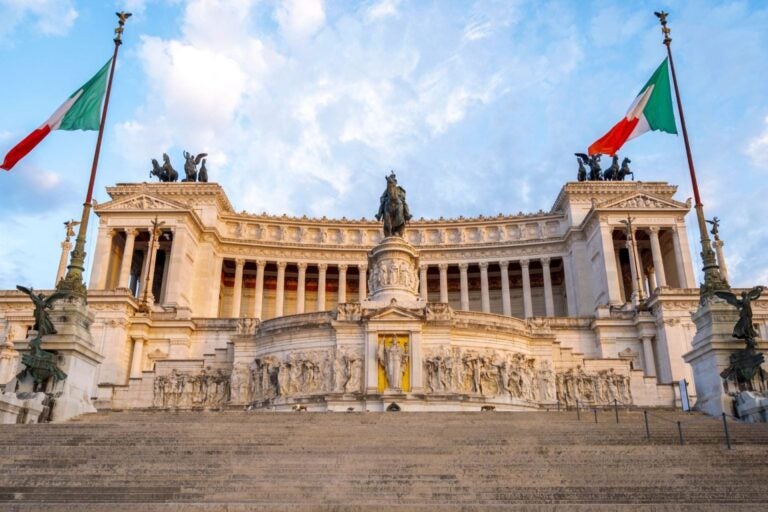 Het “Bruiloftstaart”-monument te Rome