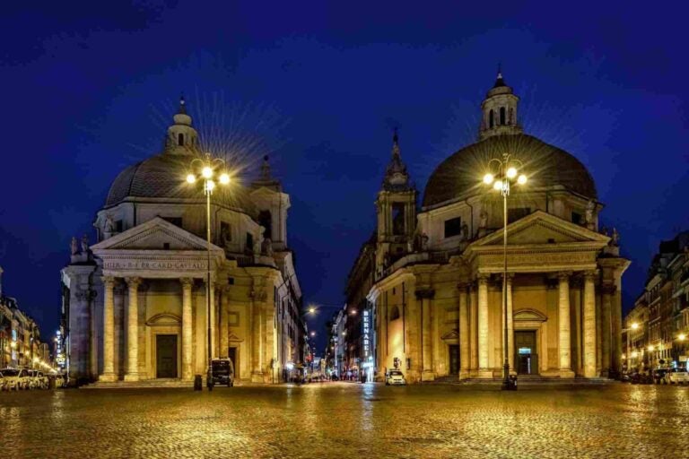 De tweelingkerken, Santa Maria dei Miracoli en Santa Maria in Montesanto, in Rome
