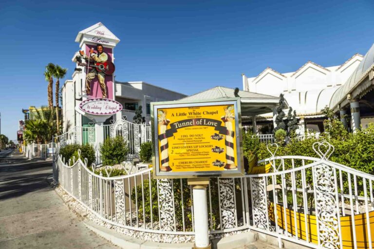 De Little White Wedding Chapel las vegas