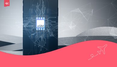 Telefon med ordet ”eSIM” på skärmen som utvald bild för en Maya eSIM-recension