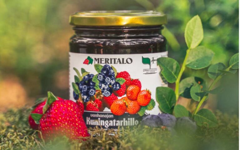 フィンランドのブランド「MERITALO」のミックスベリージャム「Kuningatarhillo」。