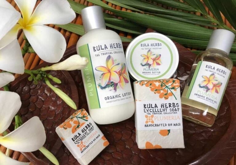 ハワイ・マウイ島生まれのクラハーブスのプルメリアシリーズ。