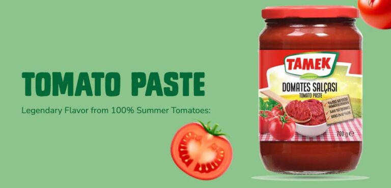 トルコの食品ブランド「TAMEK」のトマトペースト。赤い瓶に入った製品で、「100%夏のトマト使用」と記載されたラベルが特徴。