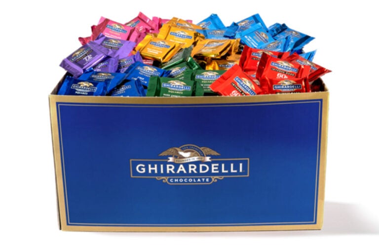 アメリカ・サンフランシスコのギラデリ、色とりどりのチョコレートが入ったボックス