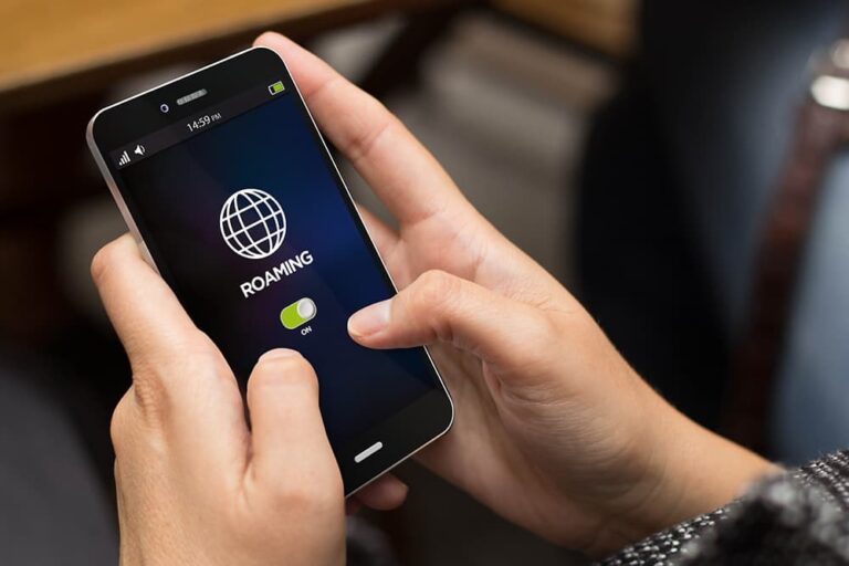 スマートフォンでトリファeSIMのデータローミングをONにする設定イメージ