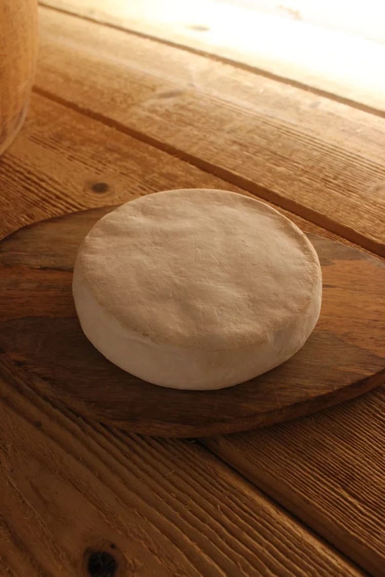  本場フランスの濃厚なチーズ