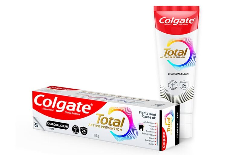 マレーシアで買えるコルゲートのチャコールクリーン歯磨き粉と外箱