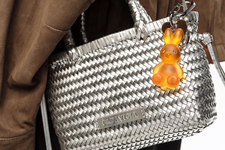 スペイン発ブランドBimba y Lolaのシルバーメッシュバッグ
