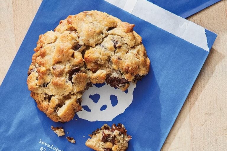 Levain Bakeryの分厚いチョコチップクッキー