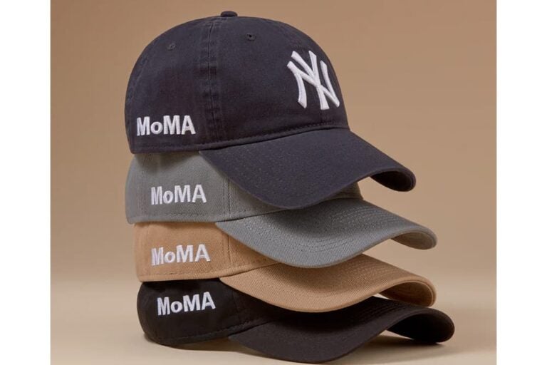 MoMAとニューヨークヤンキースのコラボキャップ4色