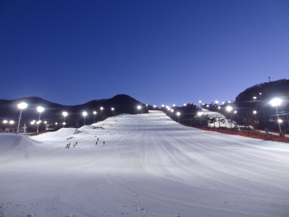 芝山渡假村滑雪場