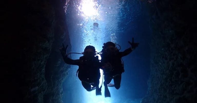 沖繩景點 #2 | 青之洞窟