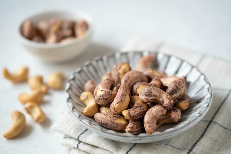 越南必買零食 #3 ｜帶皮腰果