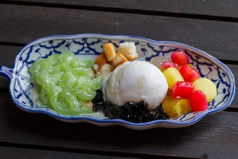 吉隆坡美食推薦 #7 | 椰子冰淇淋（Coconut Ice Cream）