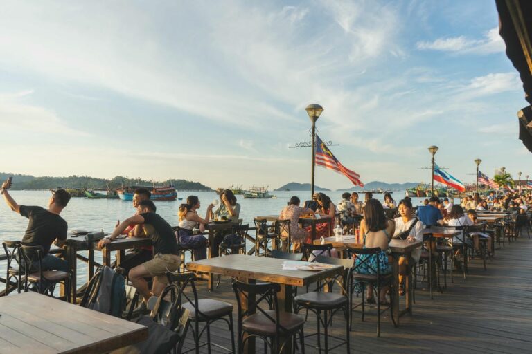 亞庇海濱長廊(KK Waterfront)