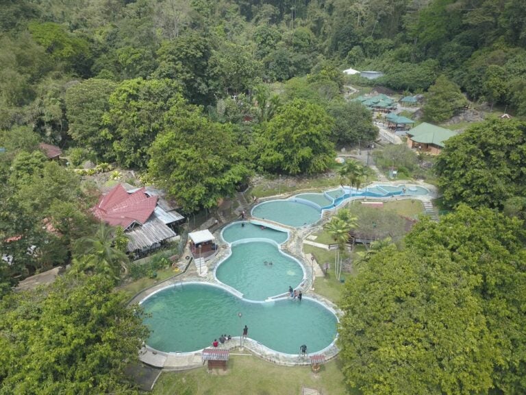 波令溫泉(Poring Hot Spring)
