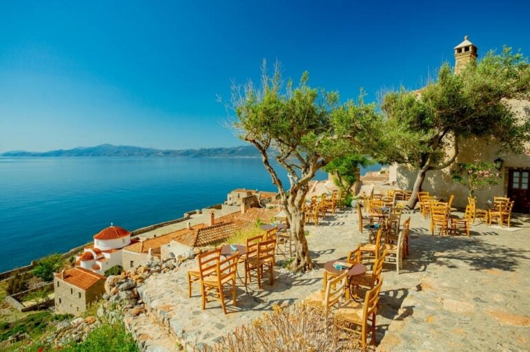 希臘旅遊必訪景點:莫奈姆瓦夏