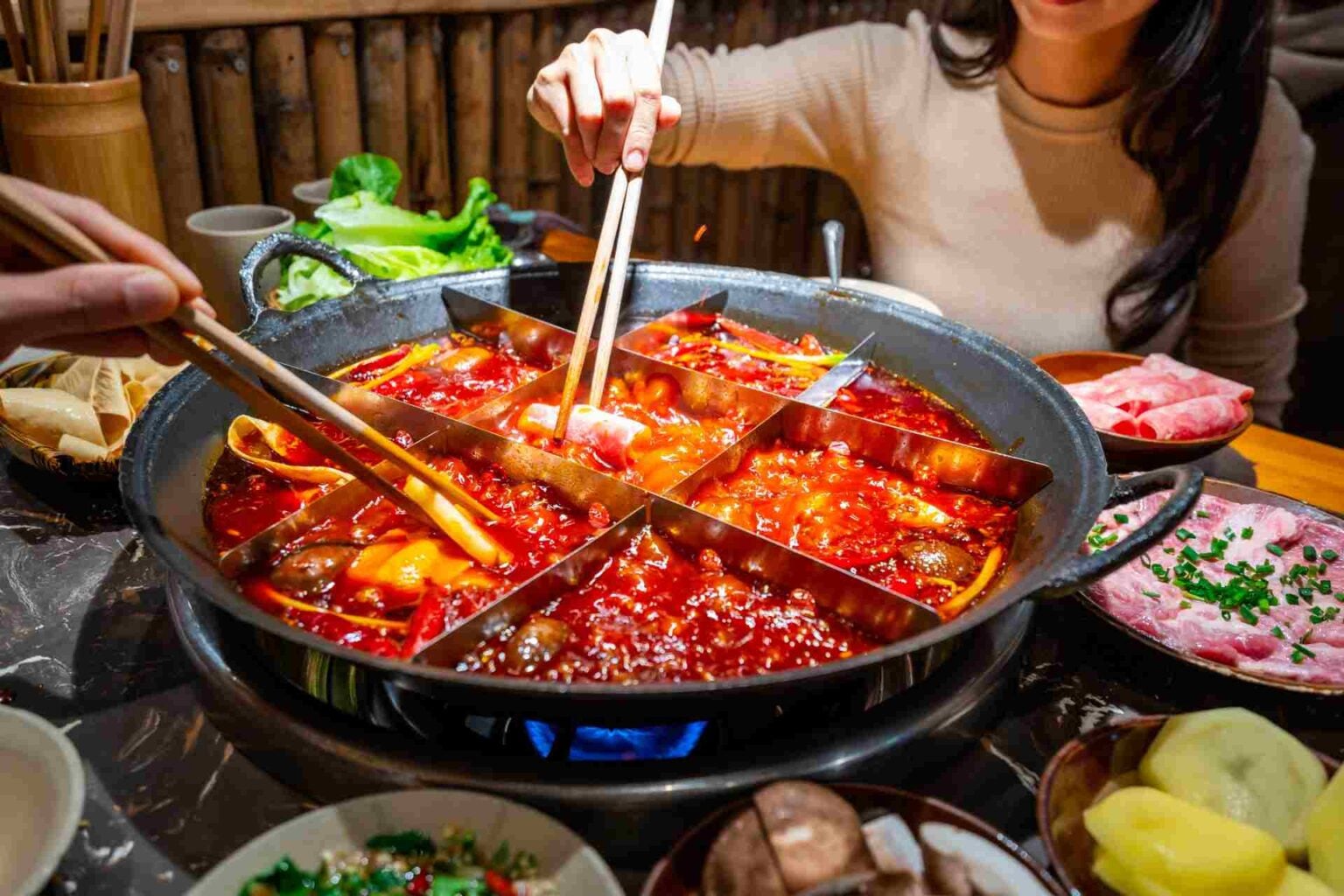 成都必去景点 TOP10:2026 最新打卡清单,附美食+住宿+上网攻略 - Holafly