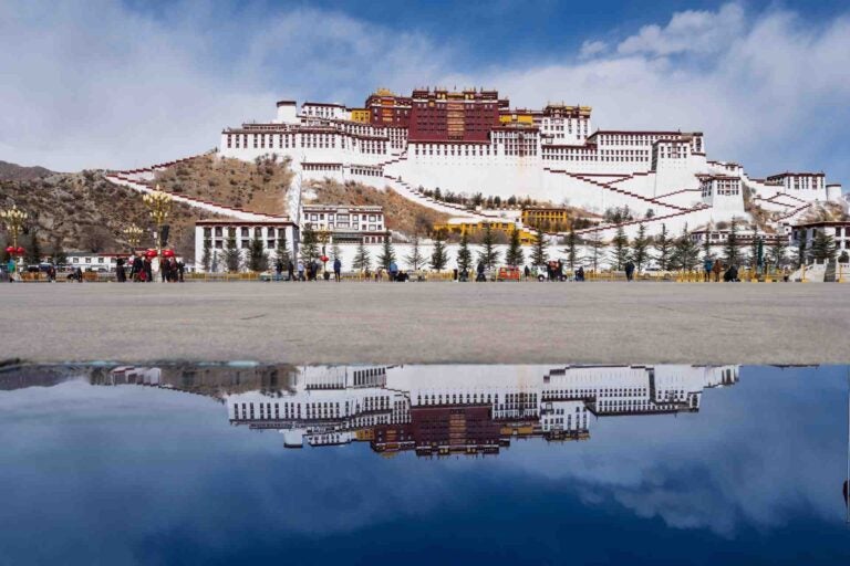 西藏拉萨布达拉宫