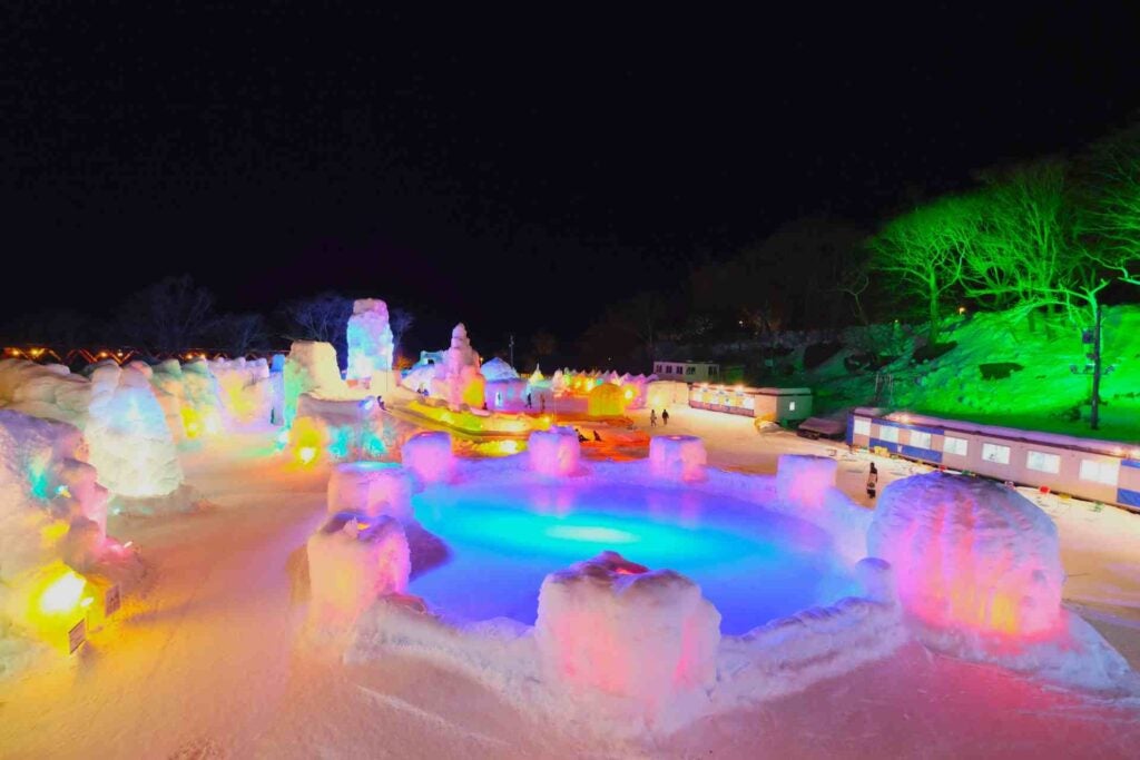 支笏(hù)湖冰雪节