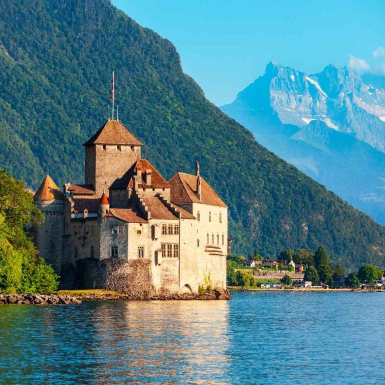 瑞士自由行:瑞士日内瓦湖的西庸城堡