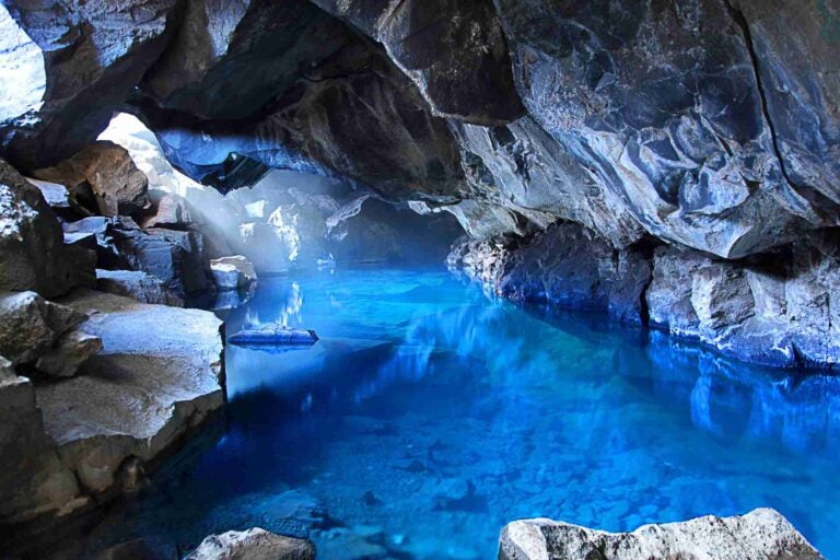 洞穴溫泉 Grjotagja