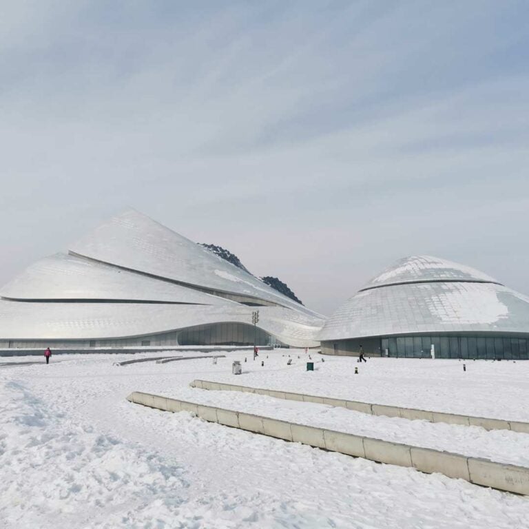 哈尔滨旅游:哈尔滨大剧院